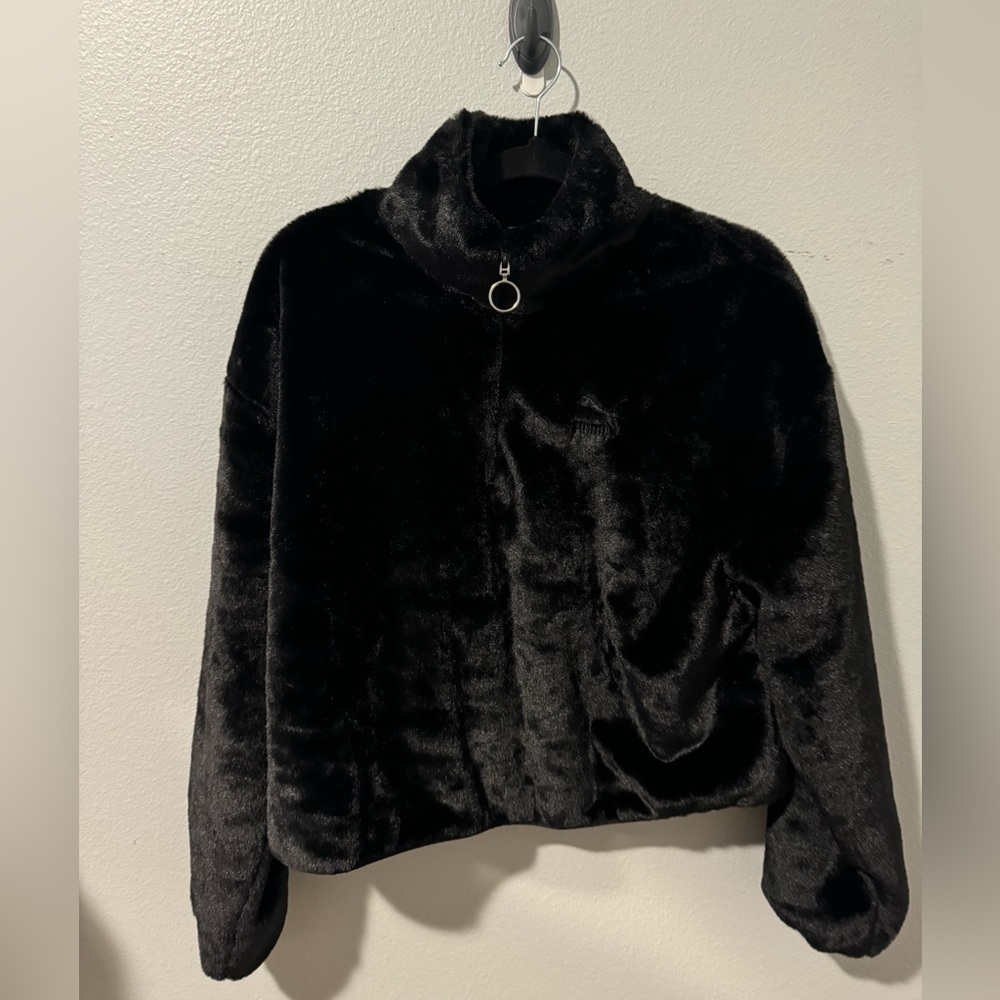 NWT!! Women’s Puma Fleece Faux Fur Quarter Zip Sweater